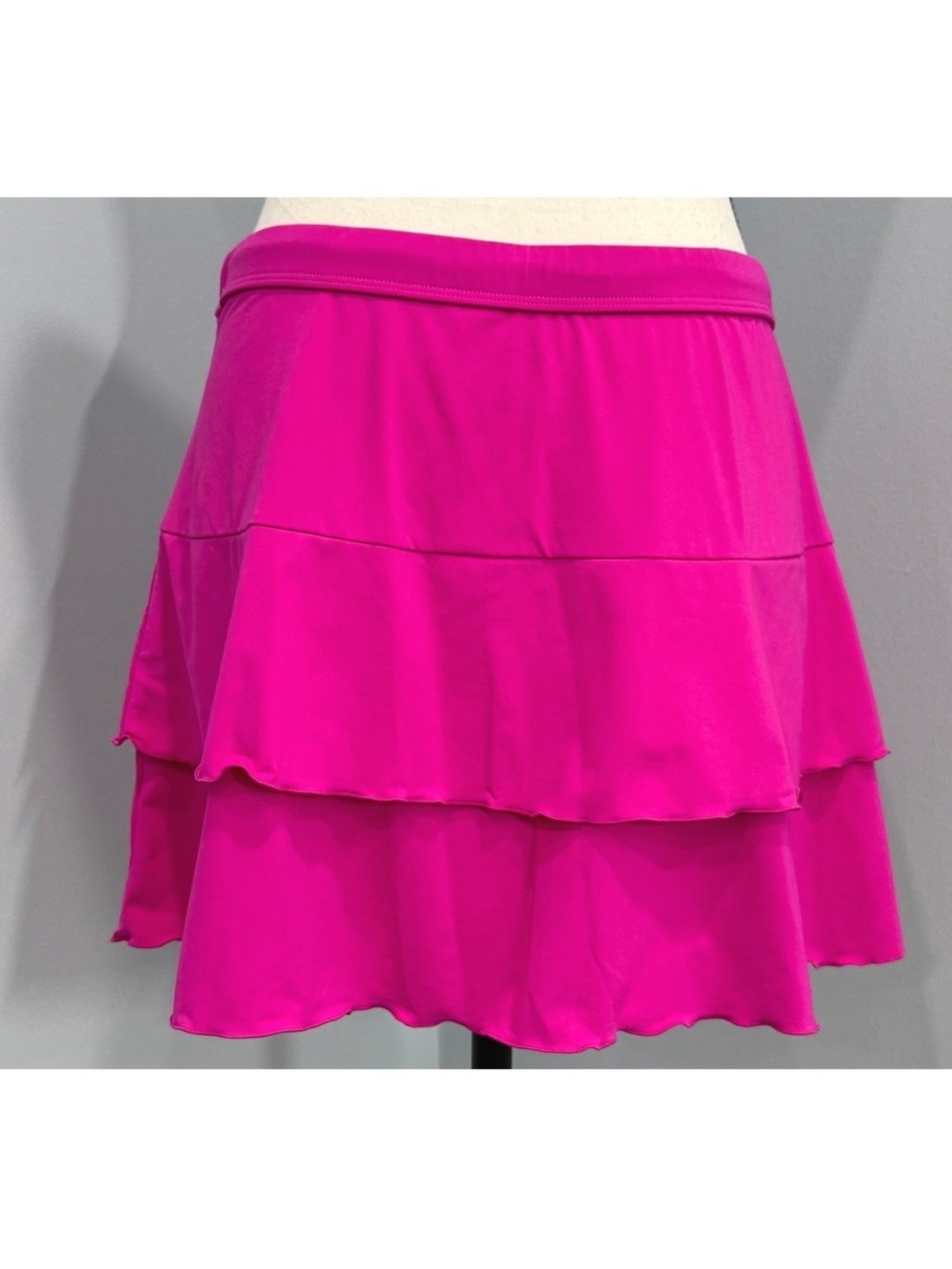Athleta Fuchsia Tiered Athletic Skirt ✨EUC✨ - Picture 6 of 7